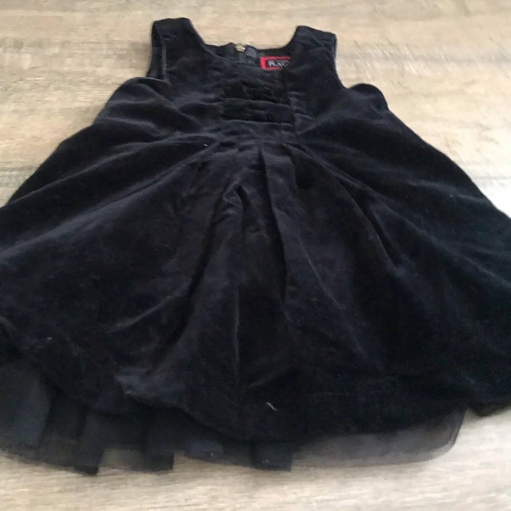 6/$25 Vintage Velvet Dress | Tulle | Formal Sleeveless Layered Holiday Party